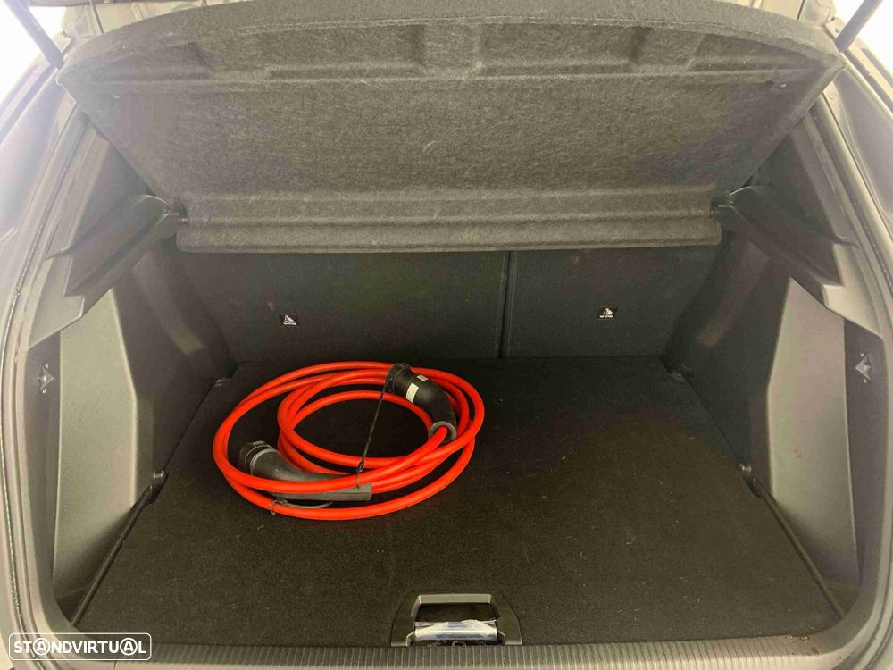 Peugeot e-2008 50 kWh Allure - 14