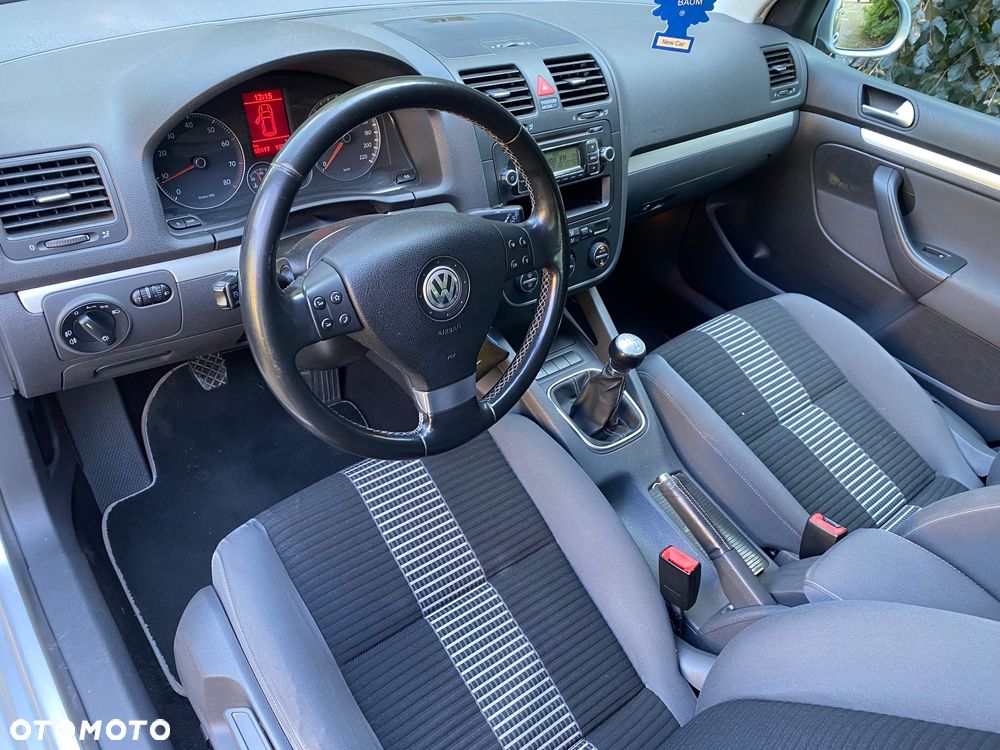 Volkswagen Golf - 21