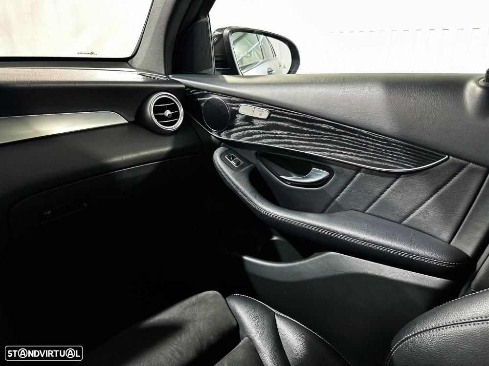 Mercedes-Benz GLC 300 e Coupe 4Matic 9G-TRONIC Edition AMG Line - 23