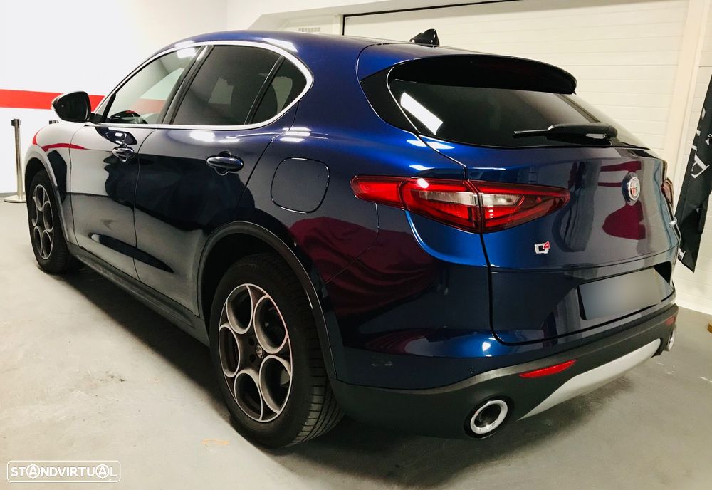 Alfa Romeo Stelvio 2.2 D Estrema Q4 AT8 - 5