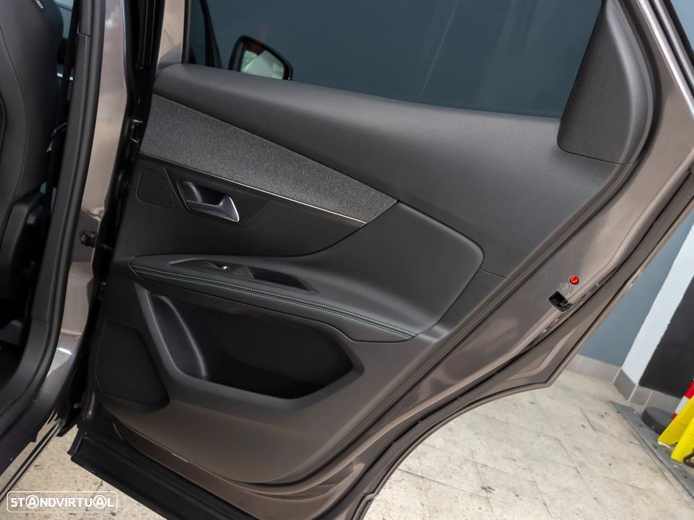 Peugeot 3008 1.2 PureTech Allure - 10