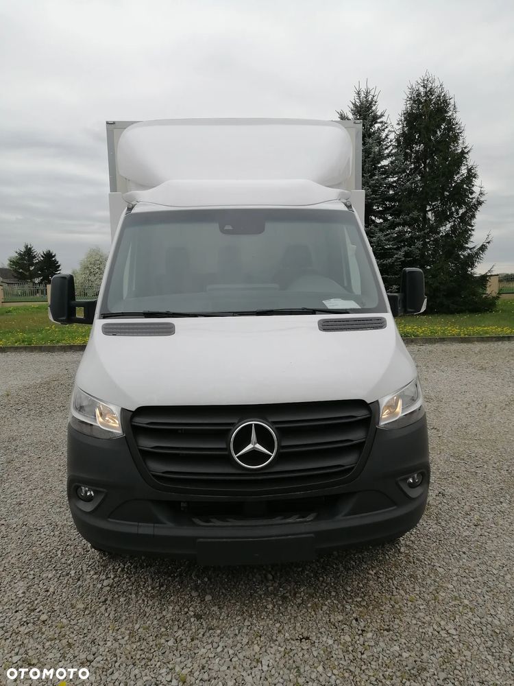 Mercedes-Benz Sprinter - 10
