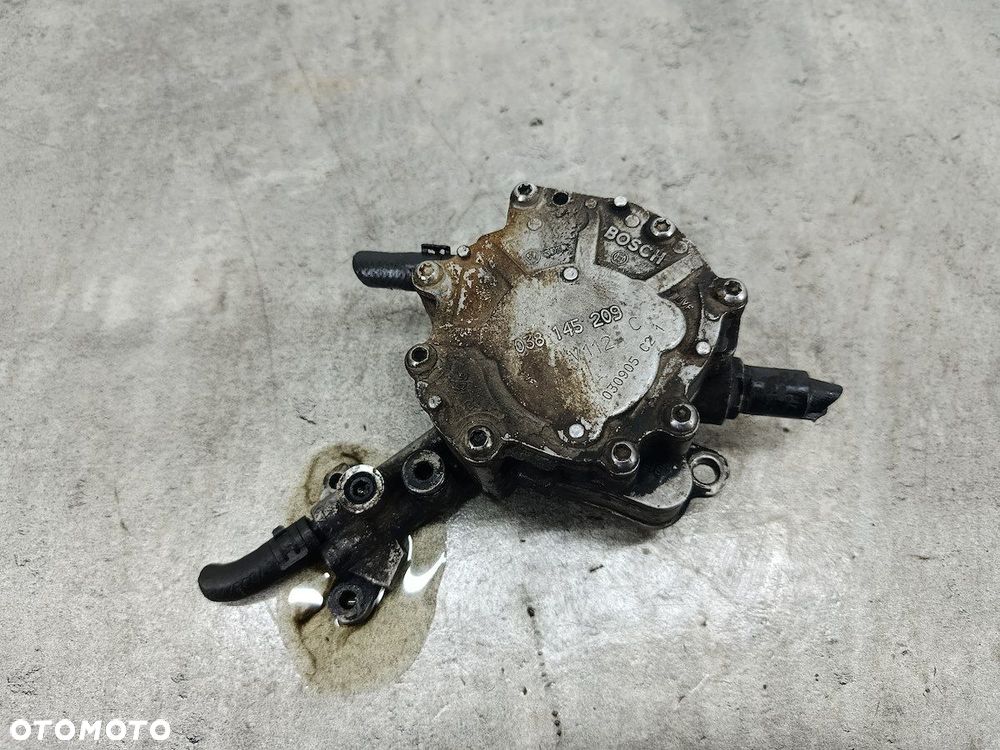 POMPA VACUM VW GOLF V 038145209C BOSCH 1.9 TDI - 1