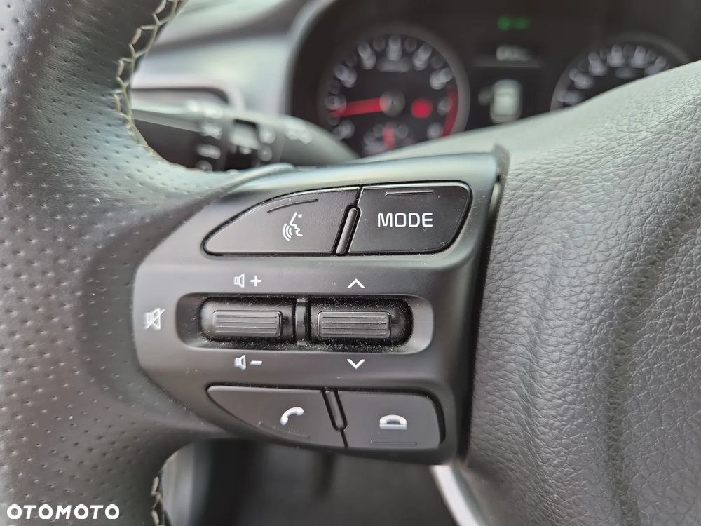 Kia Stonic 1.2 L Business Line - 17