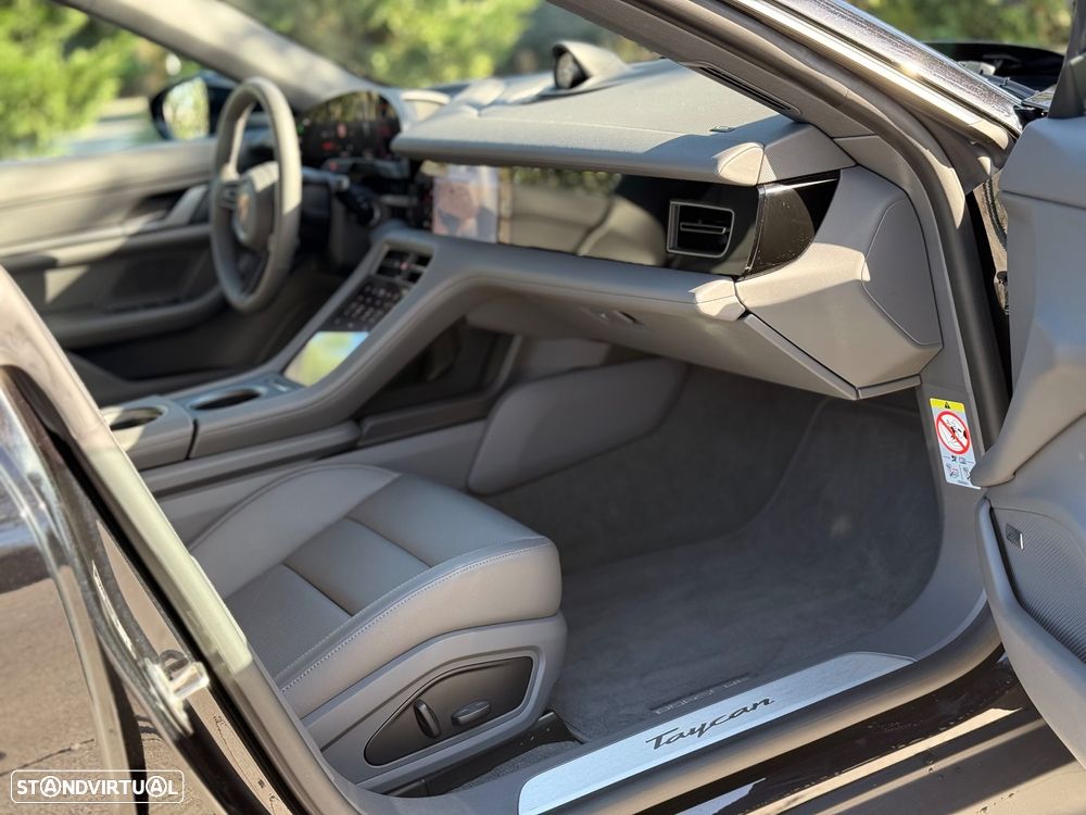 Porsche Taycan Sport Turismo bateria Performance Plus - 14