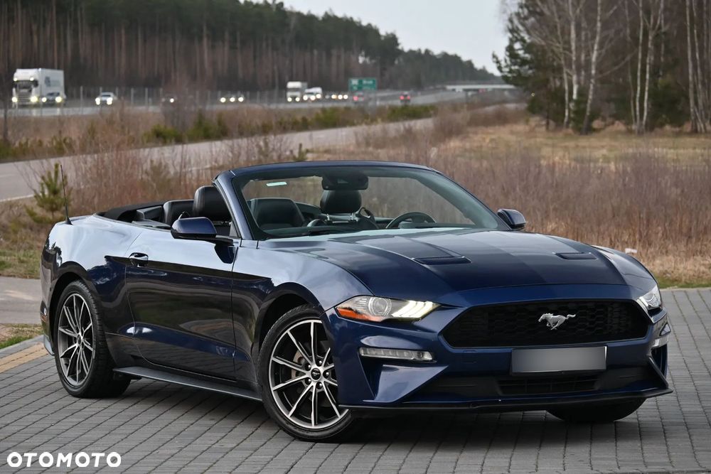 Ford Mustang - 1