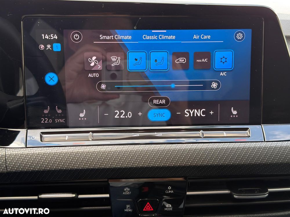 Volkswagen Golf 1.5 eTSI OPF DSG R-Line - 29