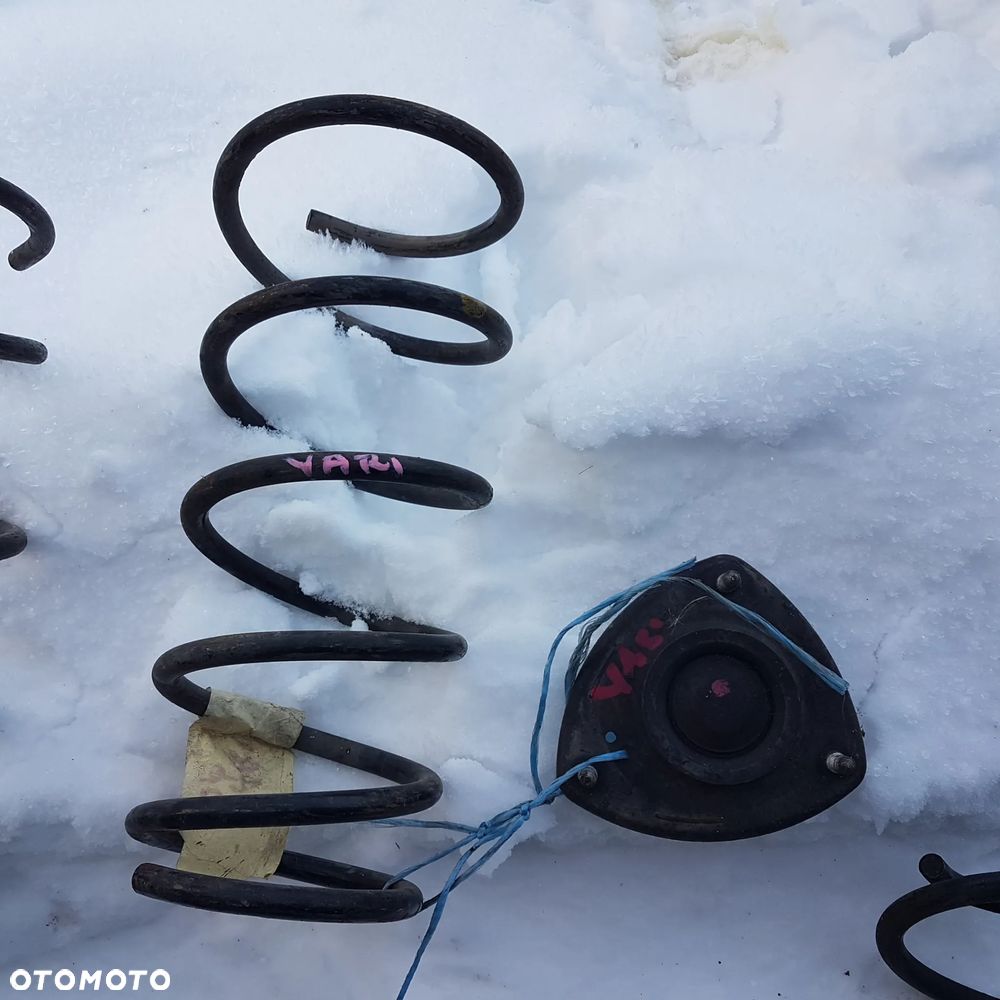 amortyzator sprężyna macperson poduszka toyota yaris I przód tył stan jak nowy - 18