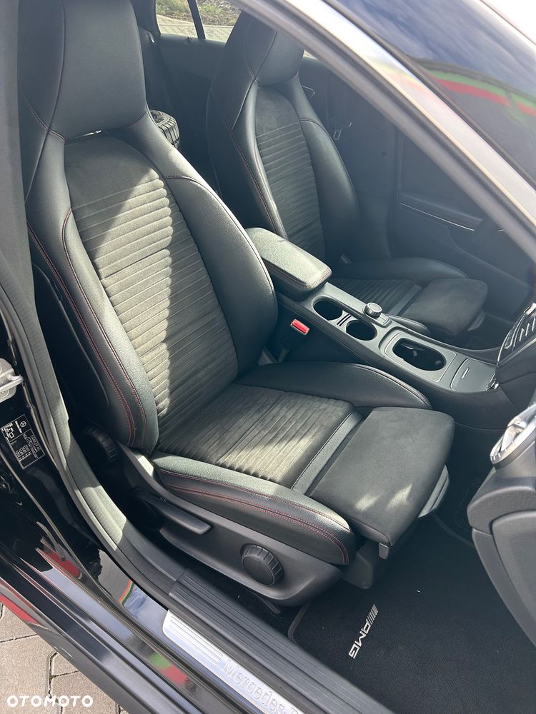 Mercedes-Benz CLA 220 4-Matic AMG Line - 15
