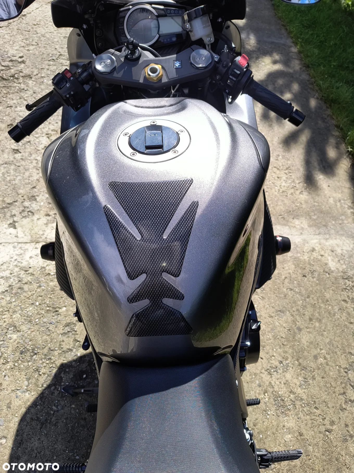 Suzuki GSX-R - 1