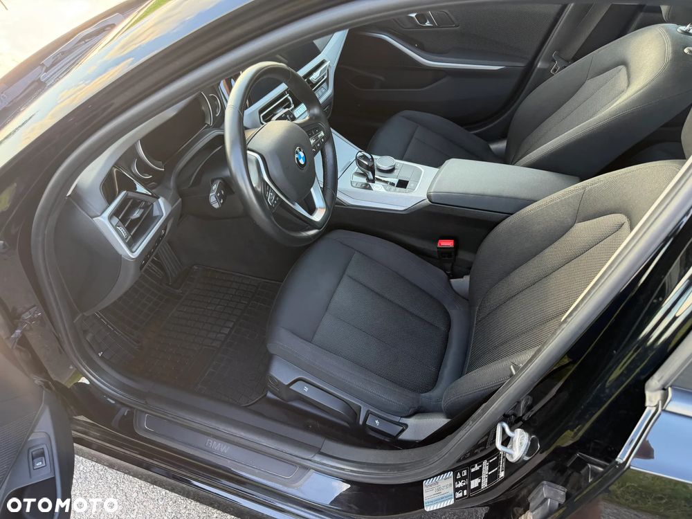 BMW Seria 3 320d xDrive Advantage - 6