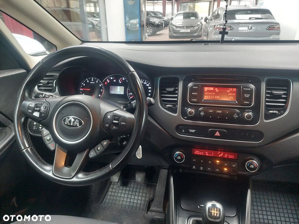 Kia Carens 1.6 GDI L - 17