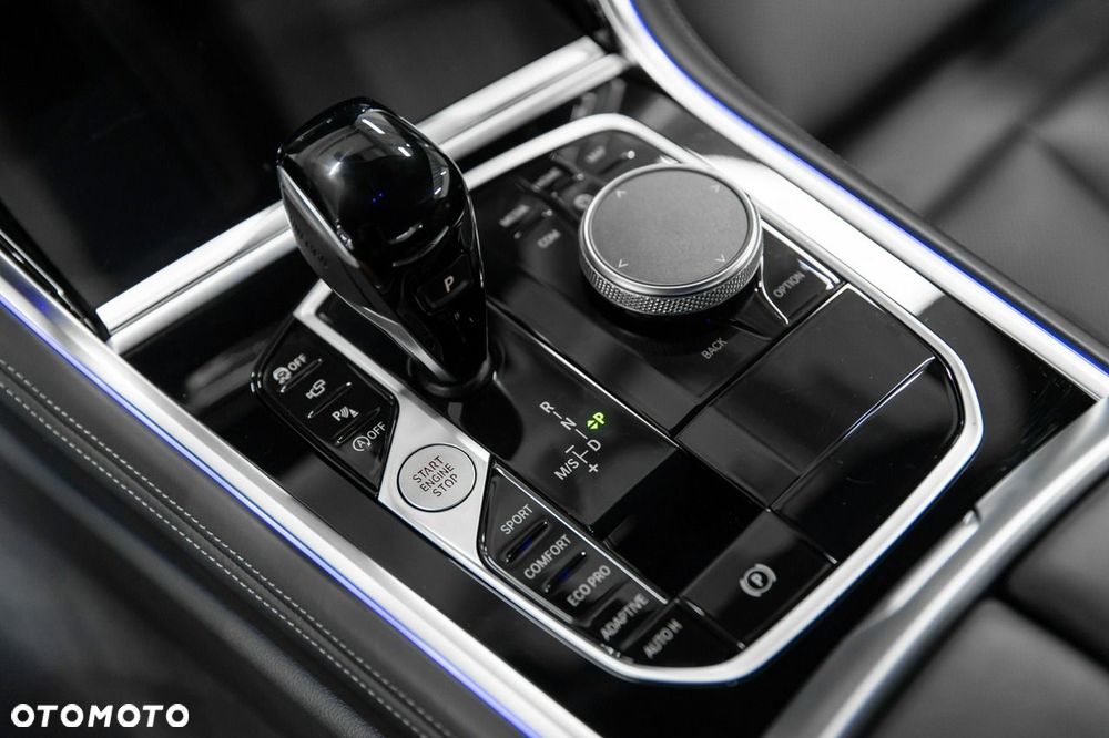 BMW Seria 8 M850i xDrive - 33