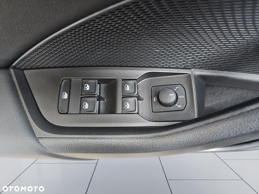Skoda Octavia 2.0 TDI Ambition DSG - 20