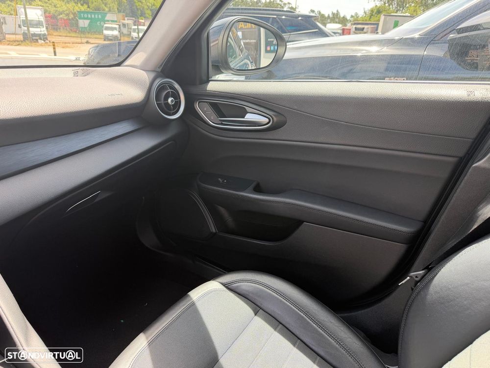 Alfa Romeo Giulia 2.2 D Super AT8 - 22