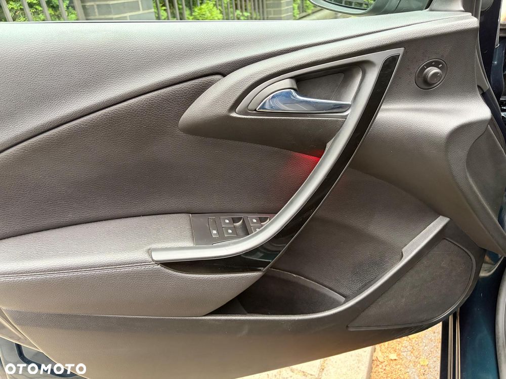 Opel Astra 1.6 CDTI DPF ecoFLEX TourerStart/Stop Exklusiv - 22