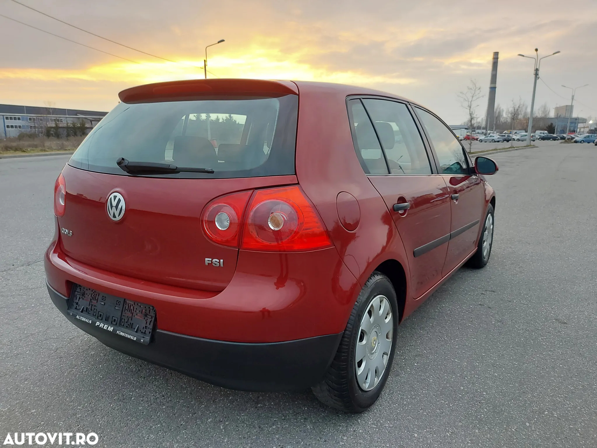 Volkswagen Golf - 6