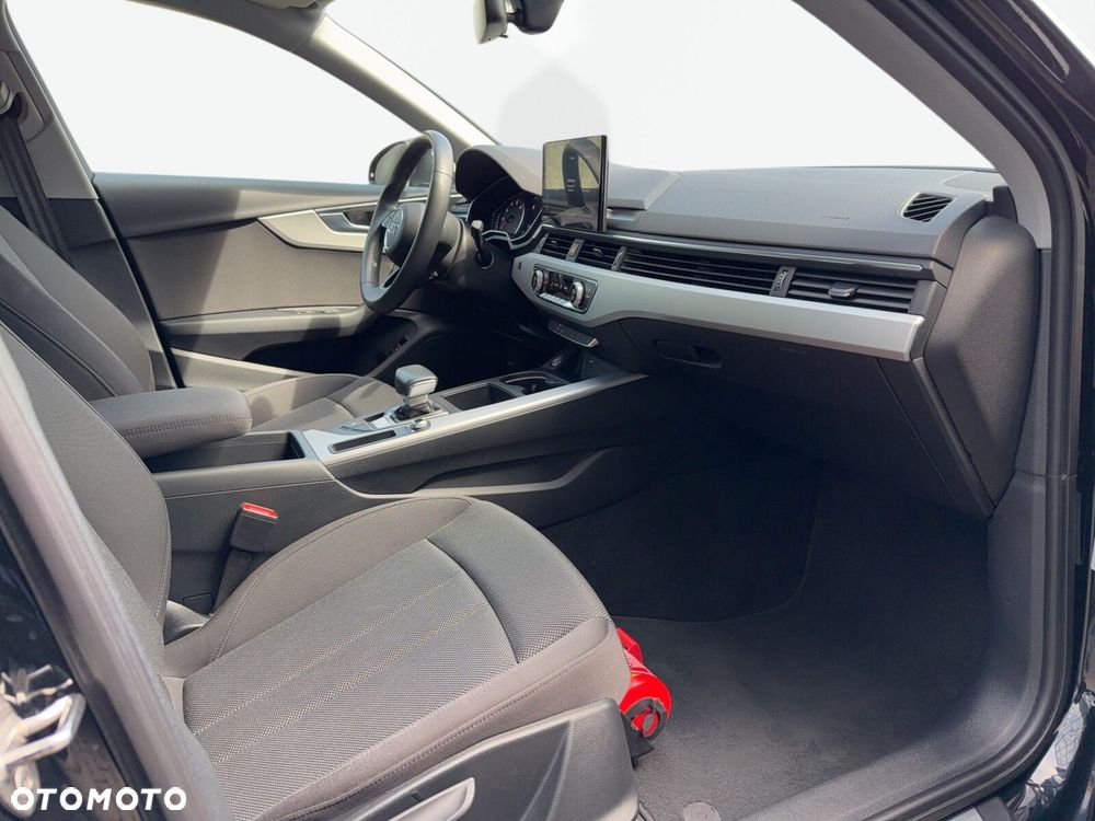 Audi A4 Limousine - 35