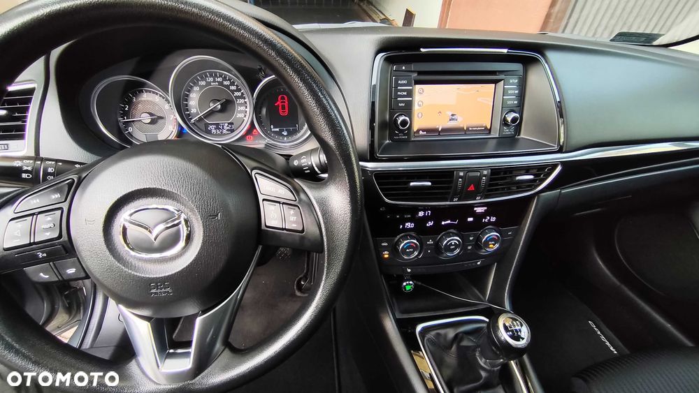 Mazda 6 - 8
