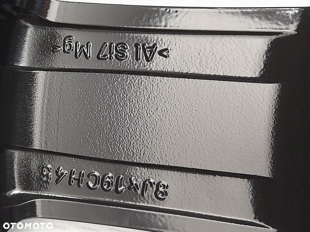 Felgi aluminiowe Land Rover 8.0 x 19 5x108 ET 45 - 8