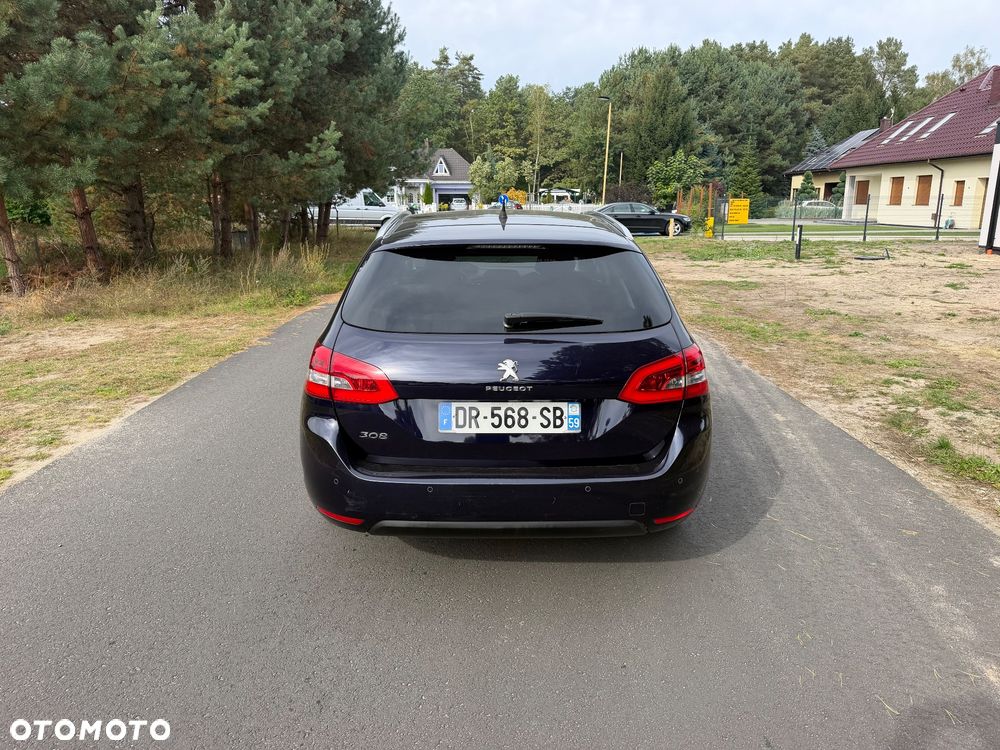 Peugeot 308 - 6