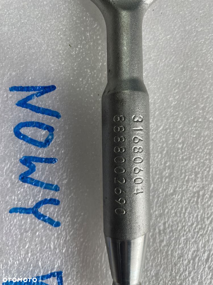 Ucho holownicze Volvo 31680604 - 3