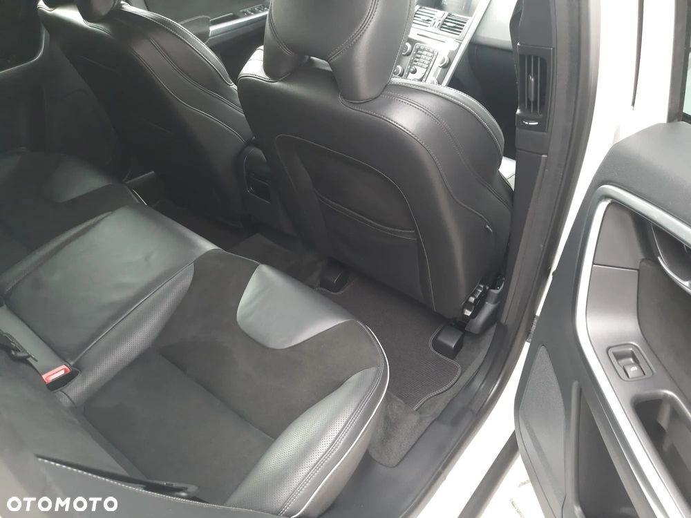 Volvo XC 60 D4 AWD Summum - 23