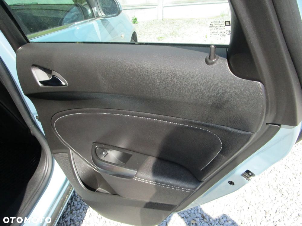 Opel Astra 1.6 Design Edition - 20