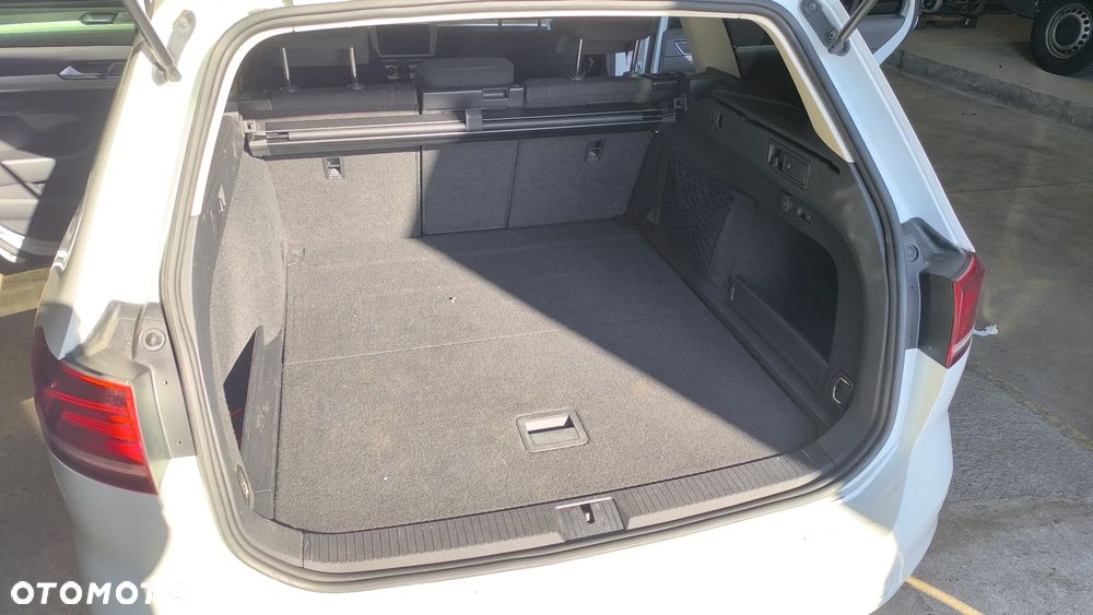 Volkswagen Passat - 24