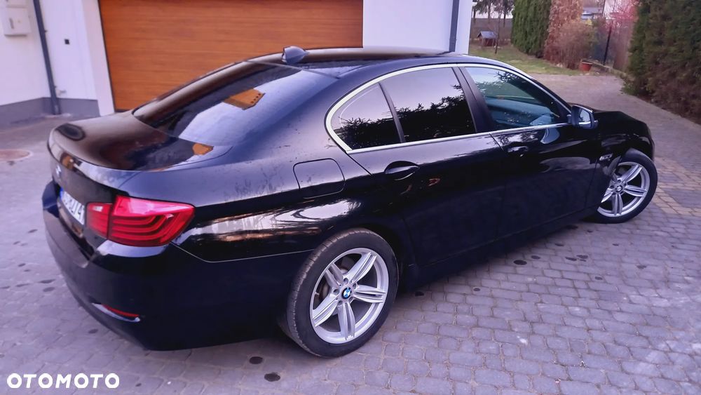 BMW Seria 5 518d - 11