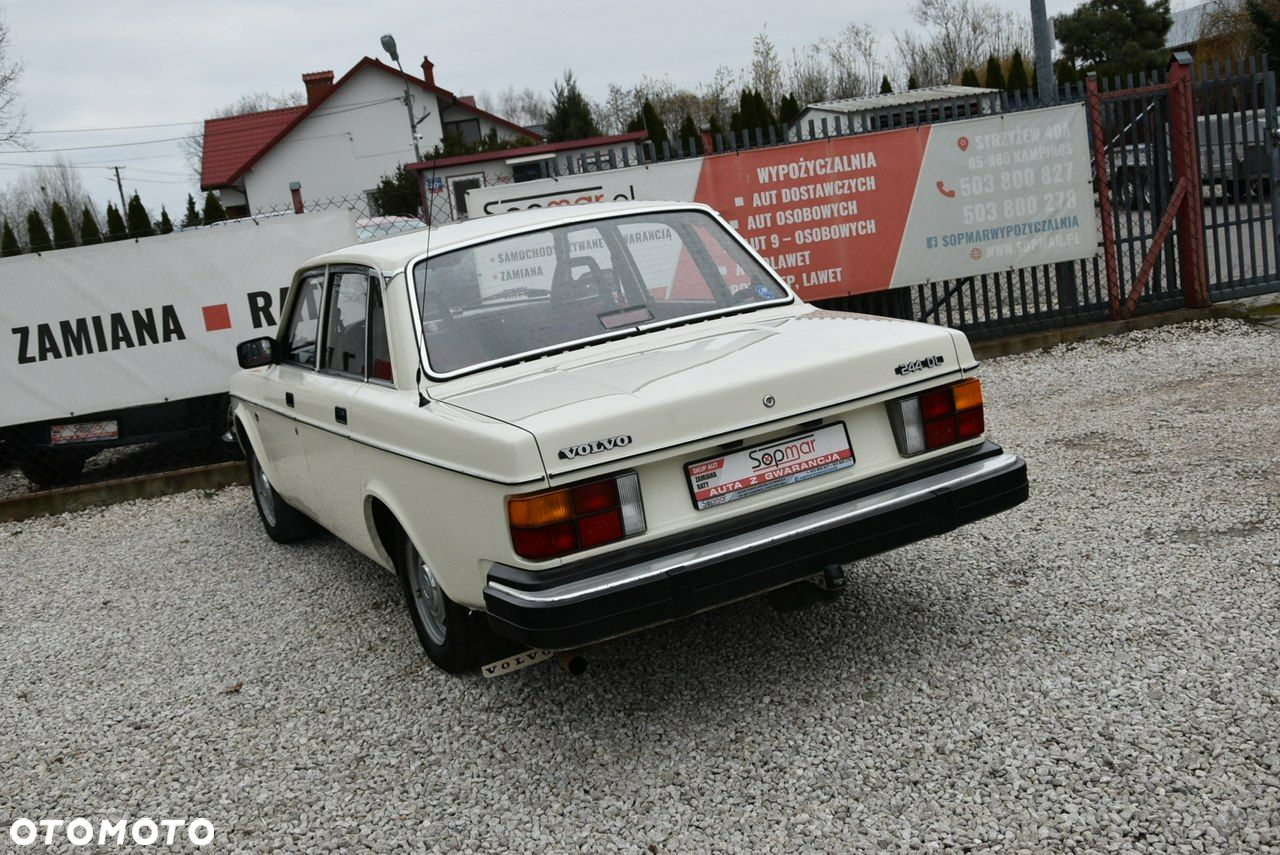 Volvo Seria 200 - 19