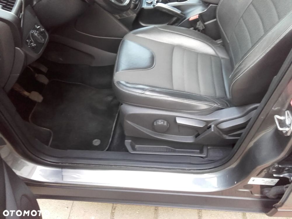 Ford Kuga 2.0 TDCi 2x4 Individual - 17