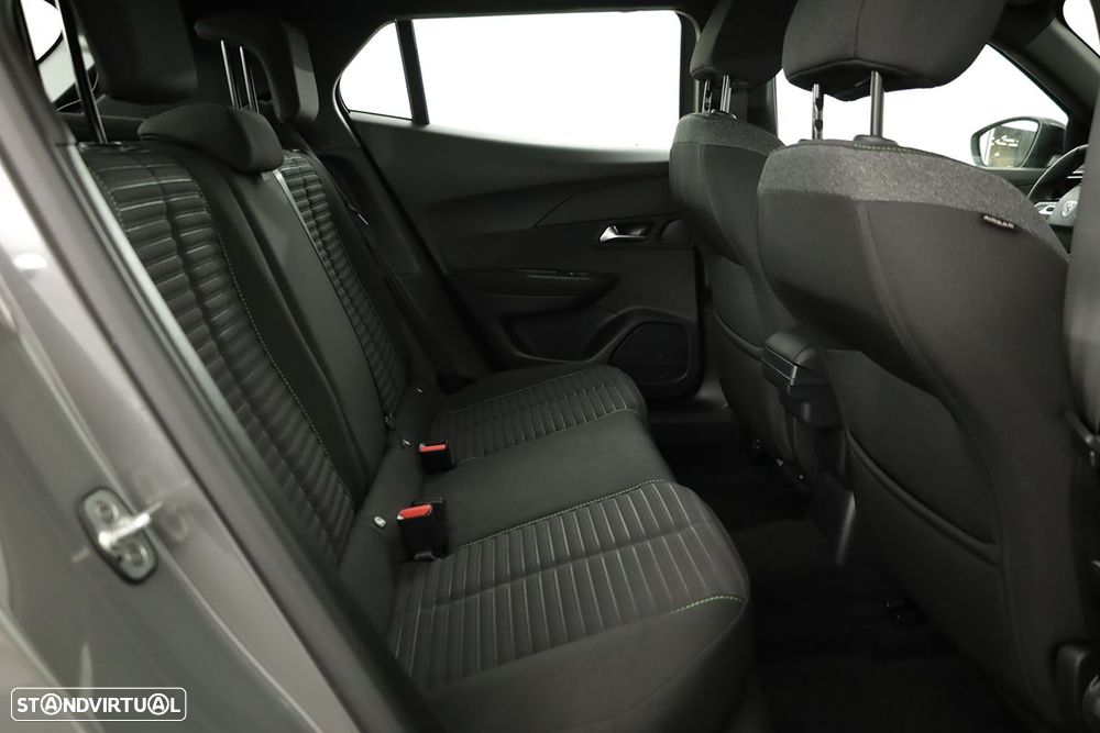 Peugeot 2008 1.2 PureTech SE Style - 21
