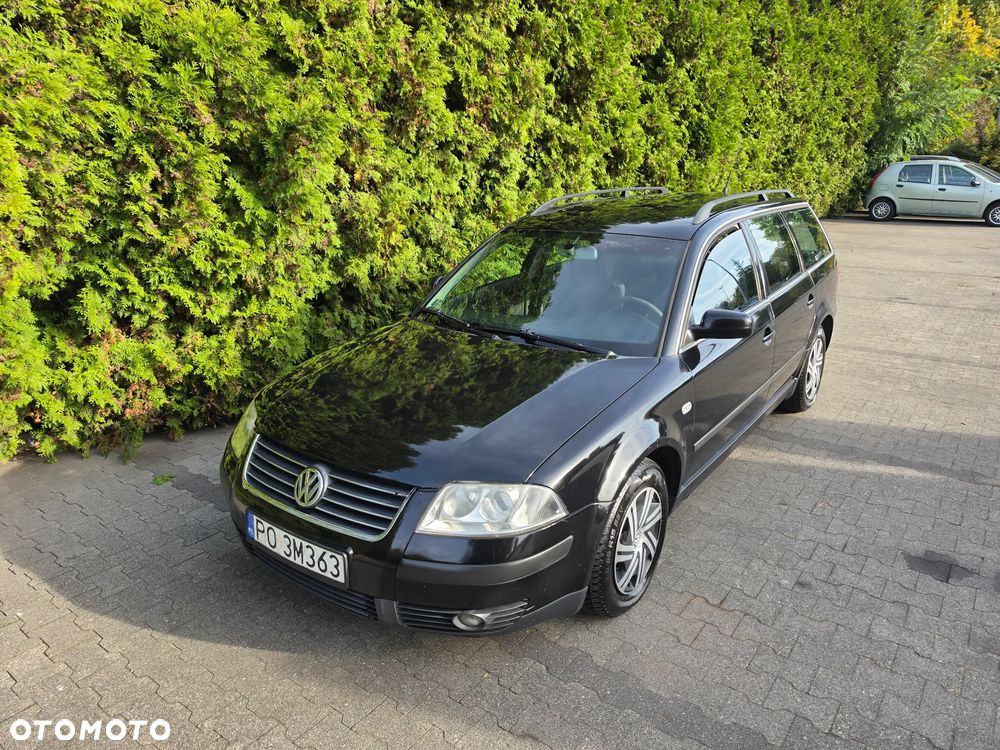 Volkswagen Passat - 1