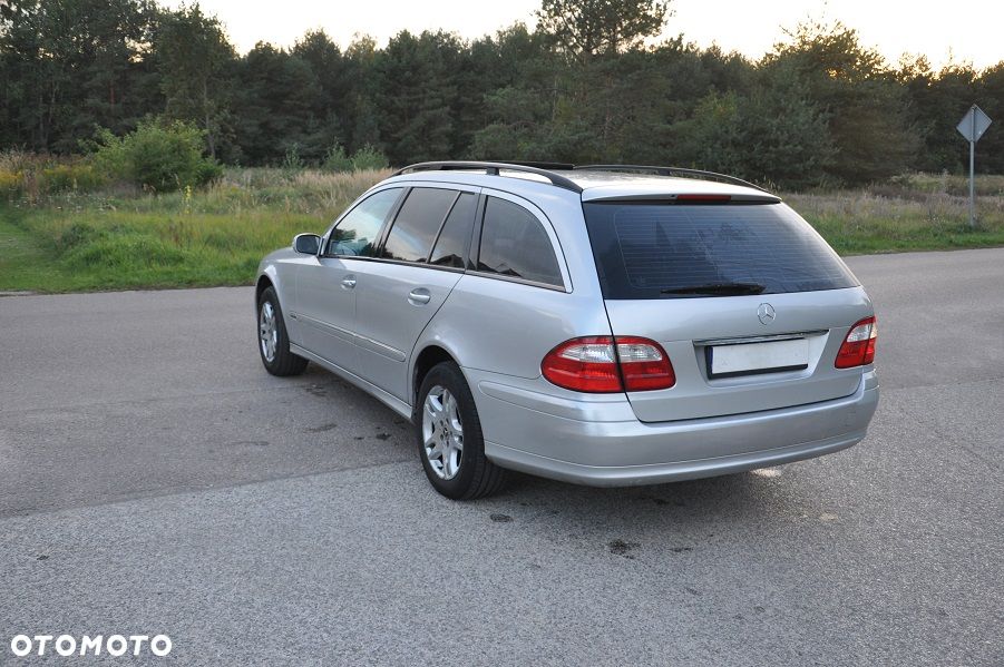 Mercedes-Benz Klasa E 240 T Avantgarde - 4