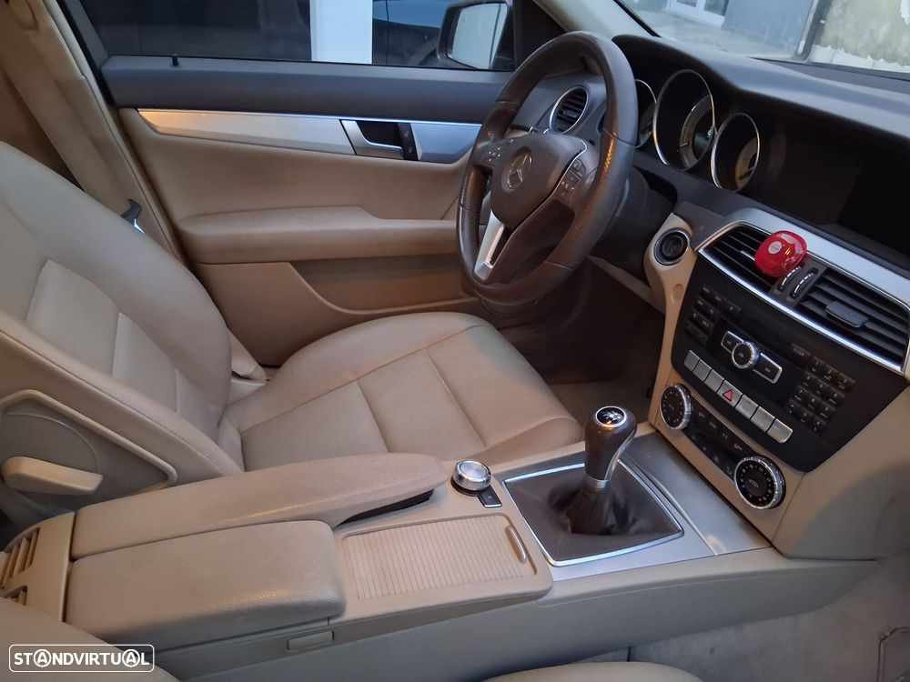 Mercedes-Benz C 220 - 20