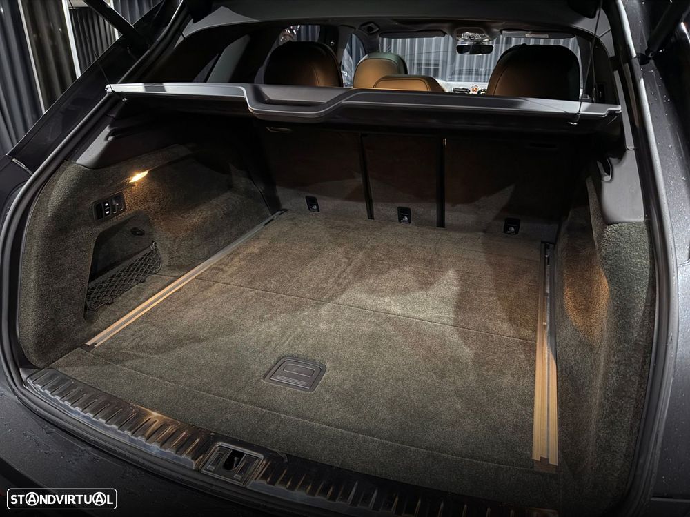 Bentley Bentayga V8 Atelier Edition - 56