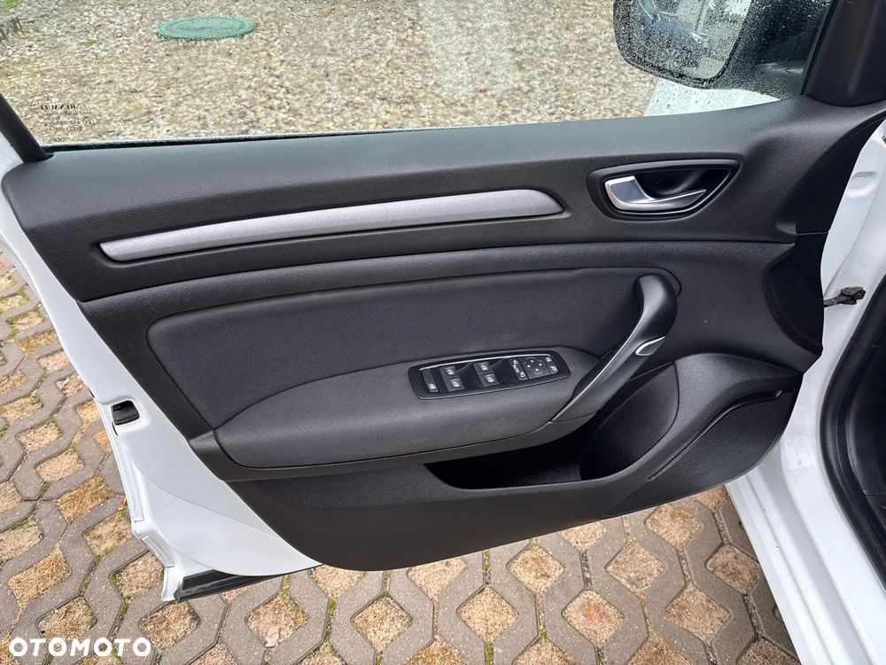 Renault Megane 1.5 Blue dCi Zen - 14