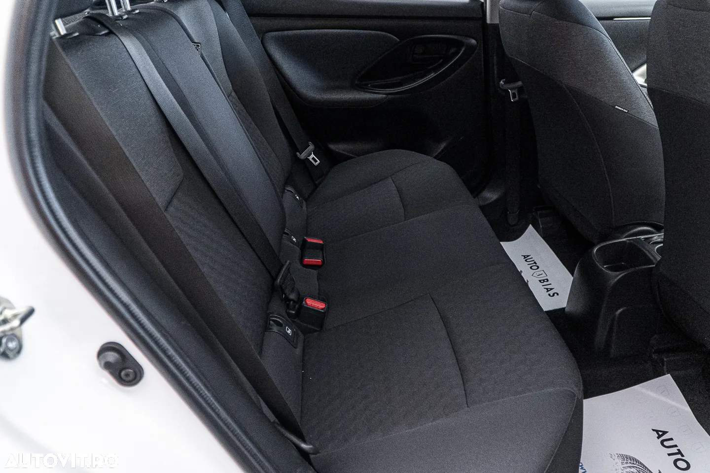 Toyota Yaris 1.5 L Dynamic - 8