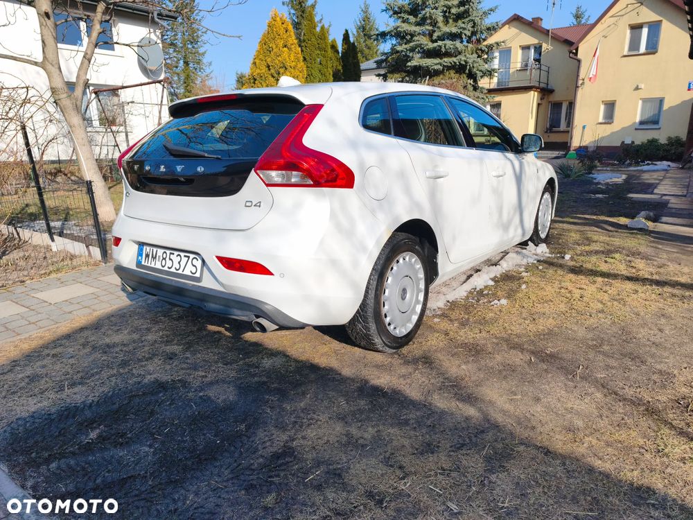 Volvo V40 D4 Drive-E Ocean Race - 4