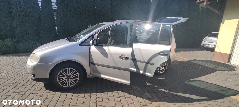 Volkswagen Touran 1.9 TDI Highline - 5