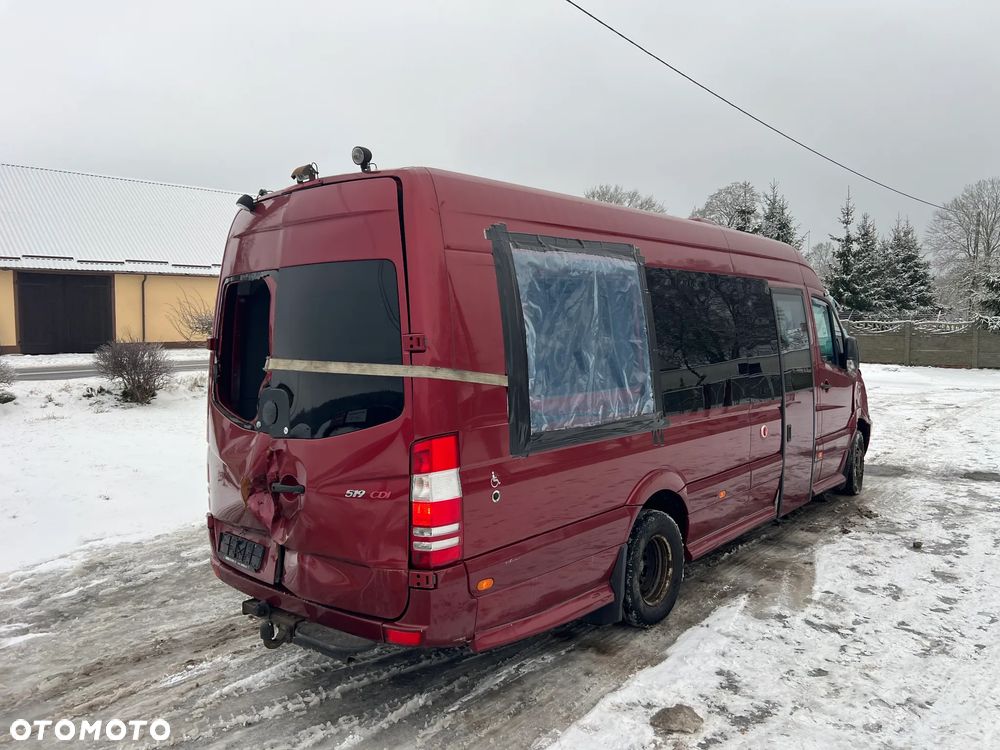 Mercedes-Benz Sprinter - 11