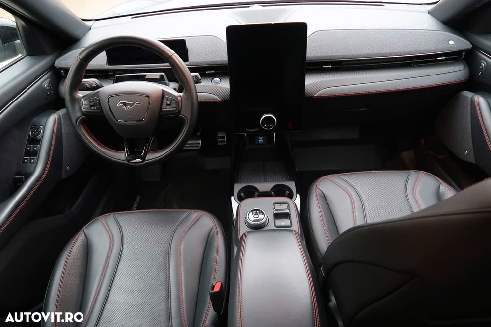 Ford Mustang Mach-E AWD Standard Range 198 kW Premium - 2