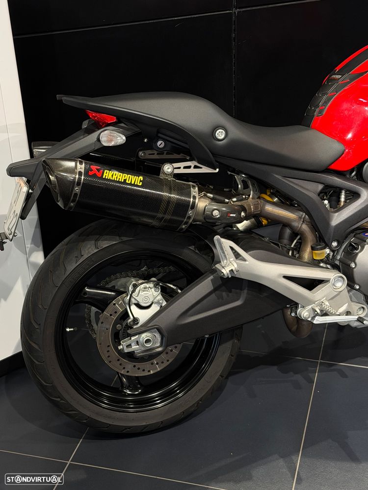 Ducati Monster 696+ ABS - 6