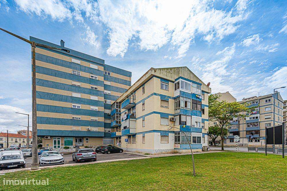 Apartamento T2 em Excelente Estado de Conservação-Amora/Seixal - Grande imagem: 4/32