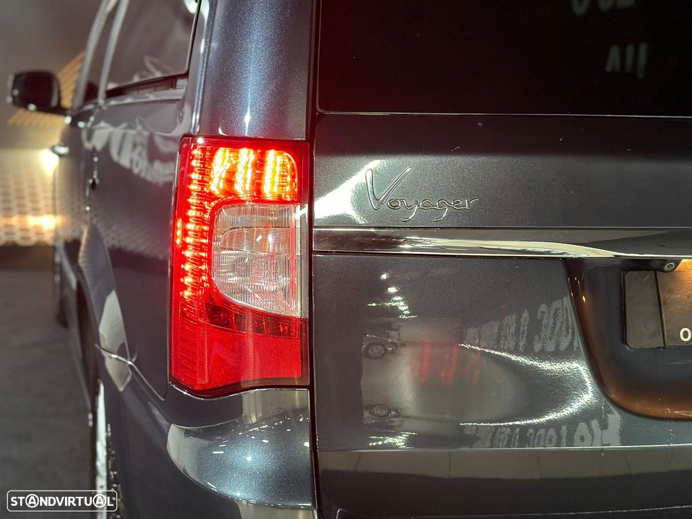 Lancia Voyager 2.8 CRD Platinum - 9