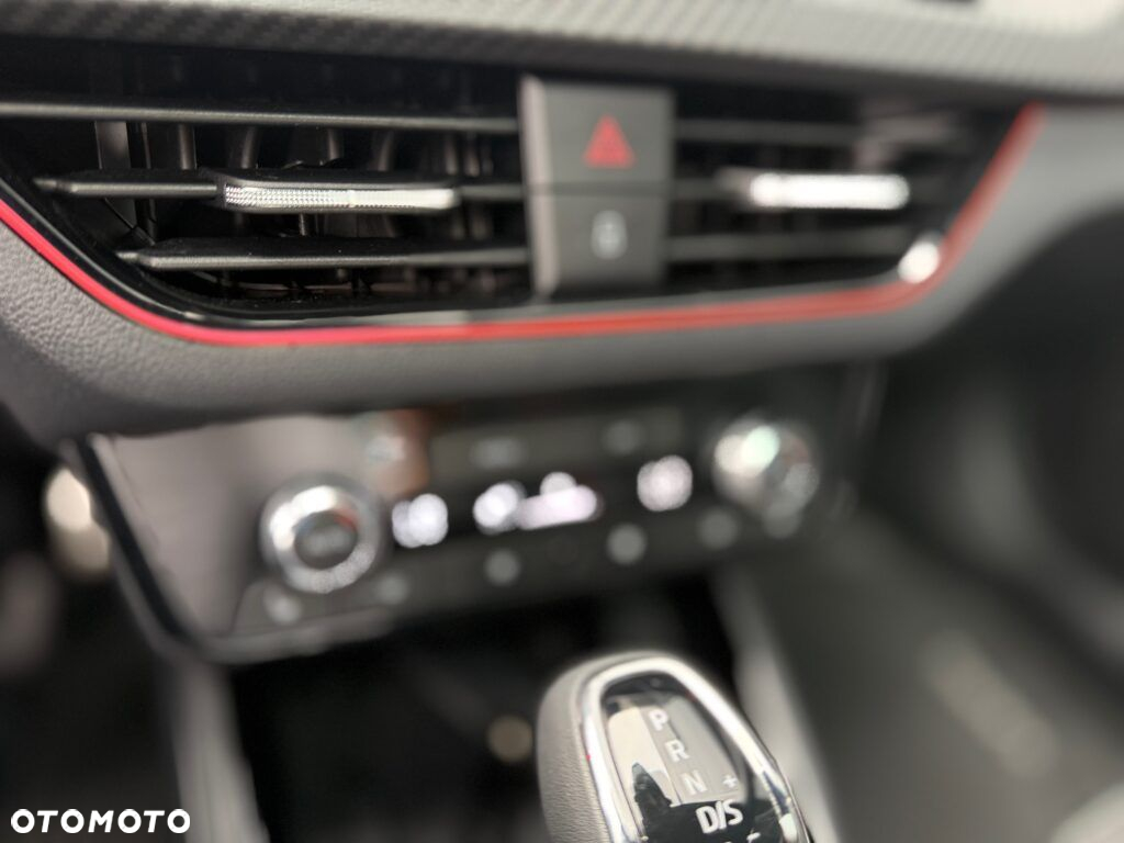 Skoda Kamiq 1.5 TSI Monte Carlo DSG - 32