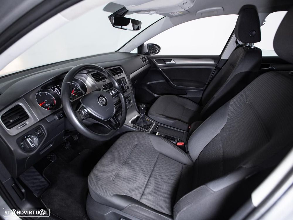 VW Golf - 8