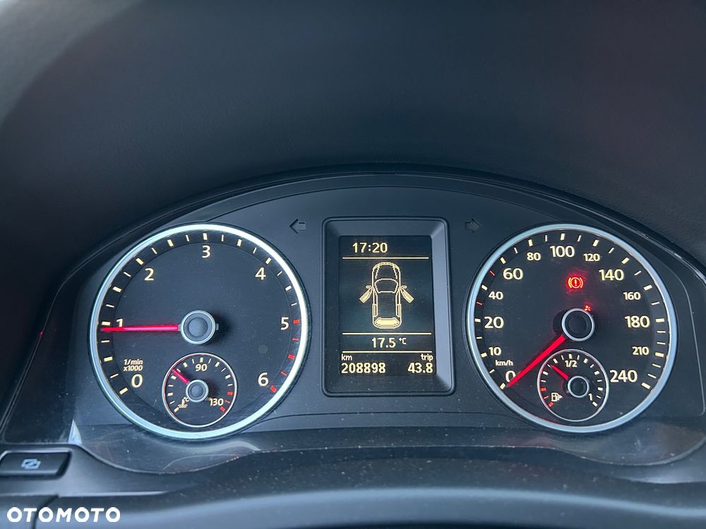 Volkswagen Tiguan - 11