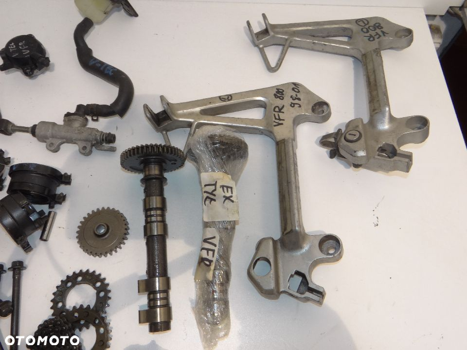 VFR 800 VTEC przekaźnii czujnik cewkofajka wałek rozrządu pokrywa krociec koło magnesowe R115 - 9